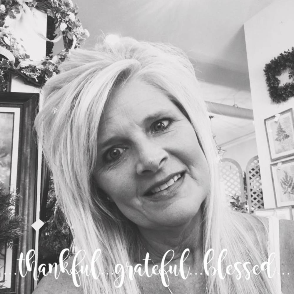 Meet your Posher, Crystal